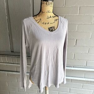 Elegant Women's Light Gray Long Sleeve Top